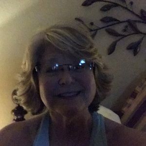 Meet your Posher, Connie